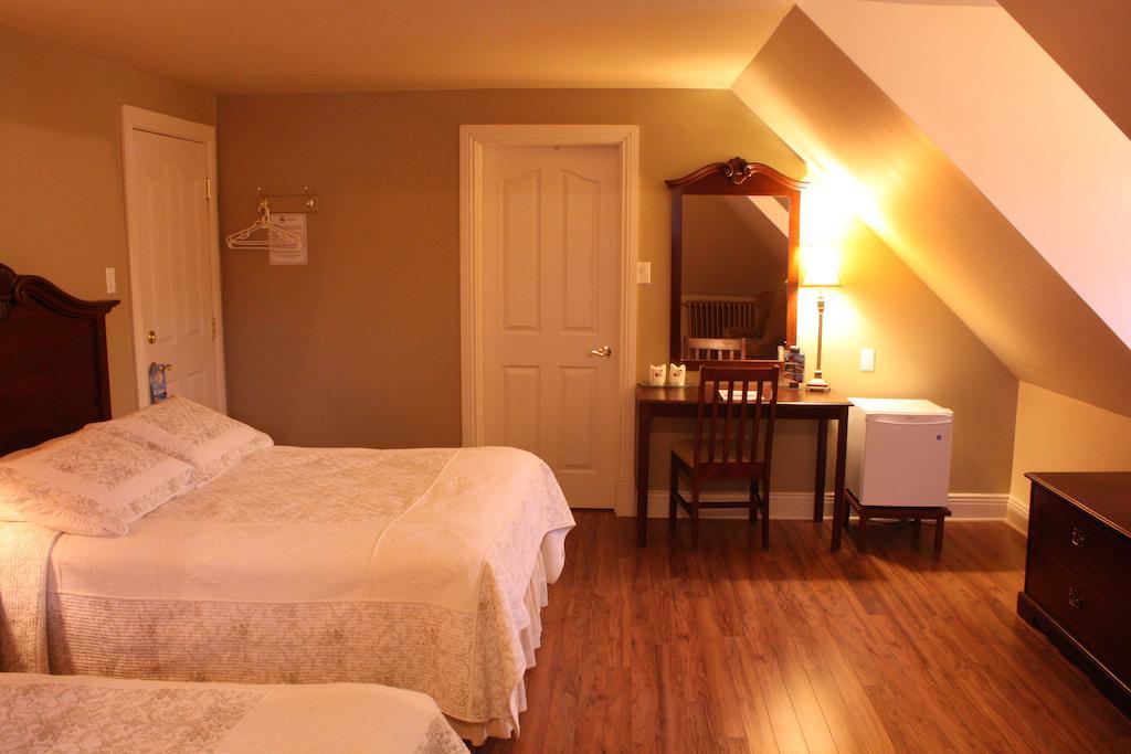 Auberge Chateau Lamontagne Sainte Anne-des-Chênes 外观 照片