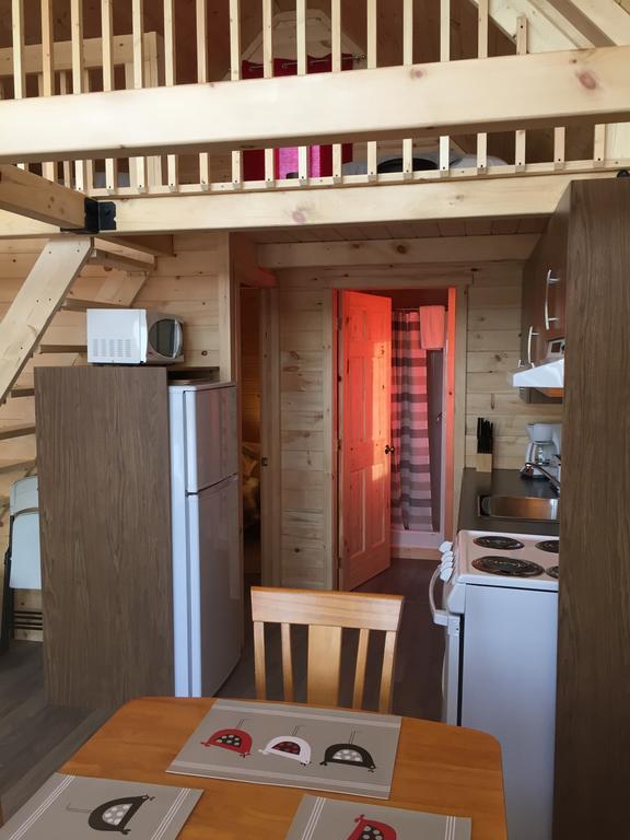 Auberge Chateau Lamontagne Sainte Anne-des-Chênes 外观 照片